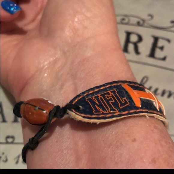 DENVER BRONCOS NFL TEAM BRACELET - Picture 3 of 7